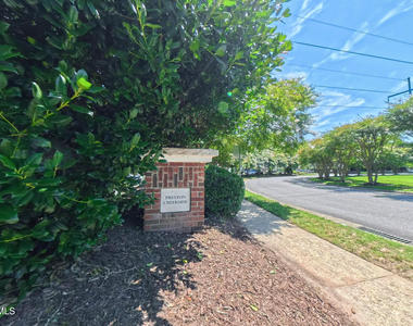 1511 Kudrow Lane - Photo Thumbnail 24