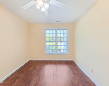 1511 Kudrow Lane - Photo Thumbnail 13