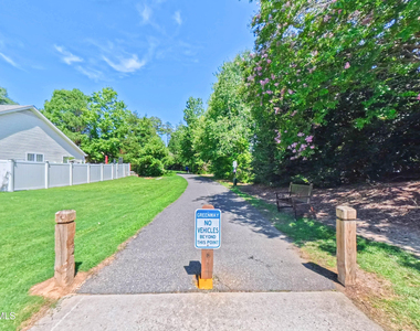 1511 Kudrow Lane - Photo Thumbnail 25