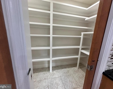 9203 Cedarcrest Drive - Photo Thumbnail 17