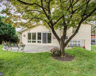 9203 Cedarcrest Drive - Photo Thumbnail 56