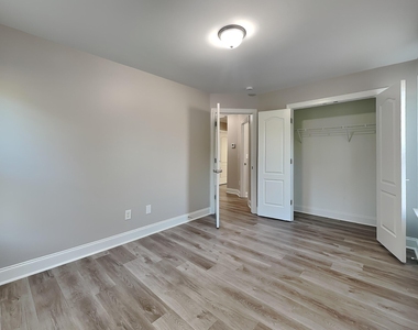 282 Oxfordshire Drive - Photo Thumbnail 9