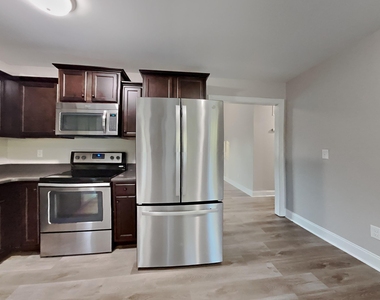 282 Oxfordshire Drive - Photo Thumbnail 3