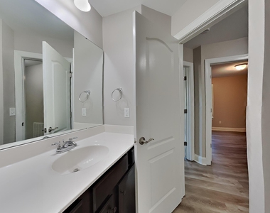 282 Oxfordshire Drive - Photo Thumbnail 13