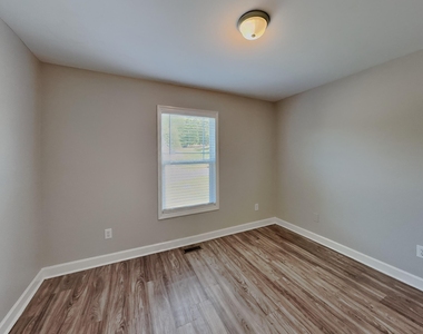 139 Parkers Pointe Drive - Photo Thumbnail 11