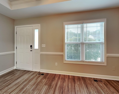 139 Parkers Pointe Drive - Photo Thumbnail 2