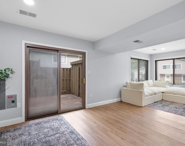 18734 Ginger Court - Photo Thumbnail 8