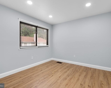 18734 Ginger Court - Photo Thumbnail 17