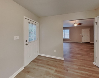 3012 Brittany Drive - Photo Thumbnail 2