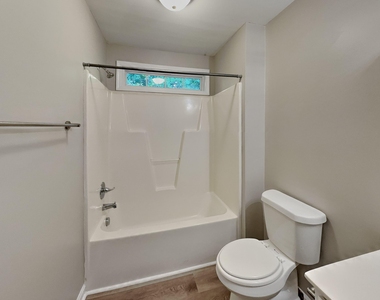 3012 Brittany Drive - Photo Thumbnail 9