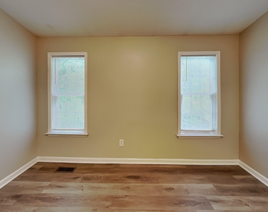 3012 Brittany Drive - Photo Thumbnail 6