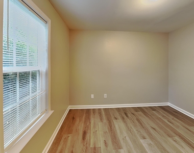 3012 Brittany Drive - Photo Thumbnail 12