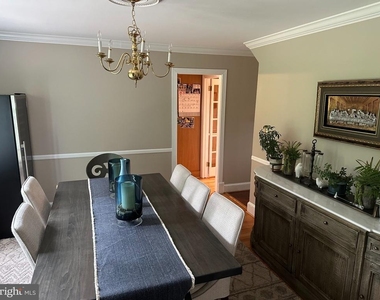 15117 Rosecroft Road - Photo Thumbnail 8