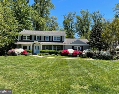 15117 Rosecroft Road - Photo Thumbnail 2