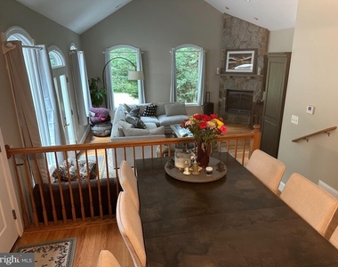 15117 Rosecroft Road - Photo Thumbnail 10