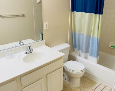 205 Garden View Way - Photo Thumbnail 21