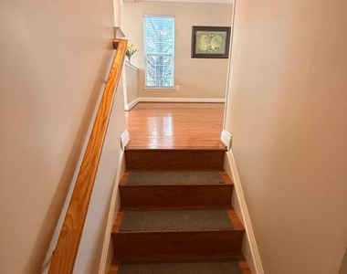 205 Garden View Way - Photo Thumbnail 16