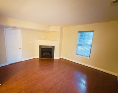 205 Garden View Way - Photo Thumbnail 2