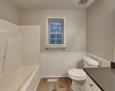 3008 Brittany Drive - Photo Thumbnail 13