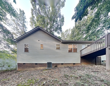 3008 Brittany Drive - Photo Thumbnail 15