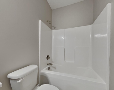 133 Jade Street - Photo Thumbnail 13