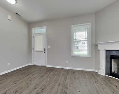 133 Jade Street - Photo Thumbnail 2