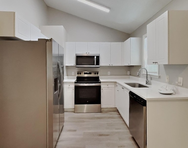 125 Pinto Lane - Photo Thumbnail 3