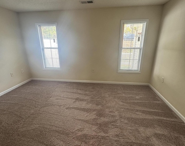 2521 Gordon Glen Court - Photo Thumbnail 16