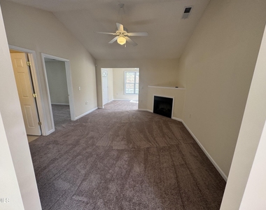 2521 Gordon Glen Court - Photo Thumbnail 12