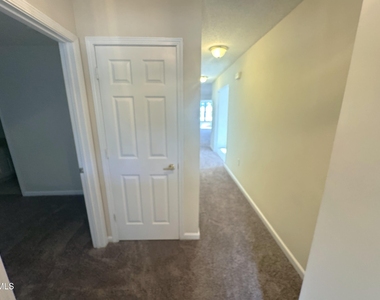 2521 Gordon Glen Court - Photo Thumbnail 4