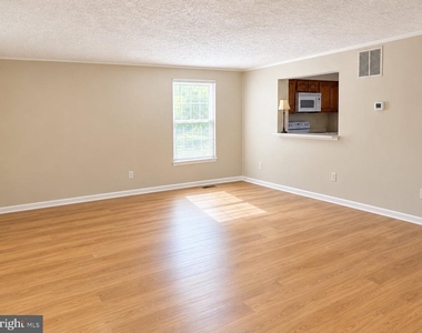 9517 Donnan Castle Court - Photo Thumbnail 4