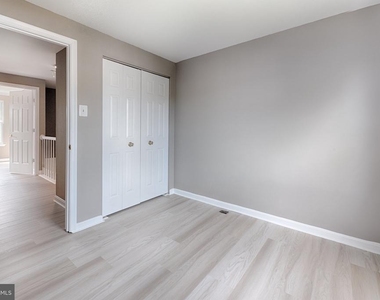 1848 Bramble Brook Lane - Photo Thumbnail 14