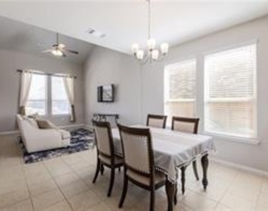 144 Pine Island Ln - Photo Thumbnail 7