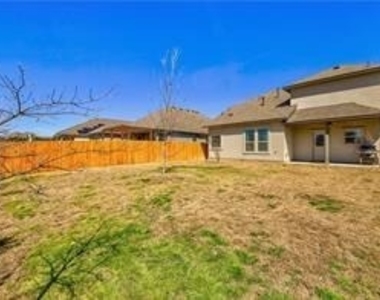 144 Pine Island Ln - Photo Thumbnail 26