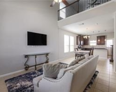 144 Pine Island Ln - Photo Thumbnail 3