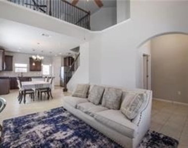 144 Pine Island Ln - Photo Thumbnail 4