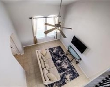 144 Pine Island Ln - Photo Thumbnail 5