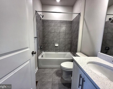 345 Ensemble Way - Photo Thumbnail 25