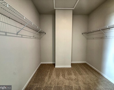 345 Ensemble Way - Photo Thumbnail 16