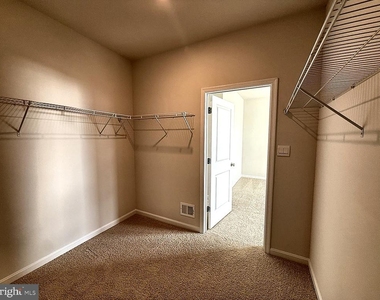 345 Ensemble Way - Photo Thumbnail 17