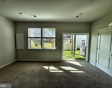 345 Ensemble Way - Photo Thumbnail 26