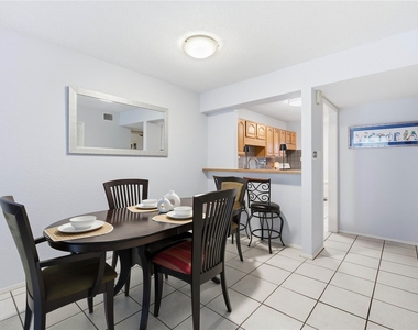2425 Ashdale Dr - Photo Thumbnail 4