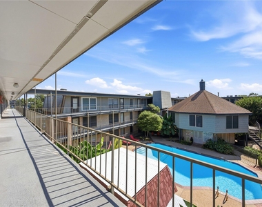 2425 Ashdale Dr - Photo Thumbnail 15