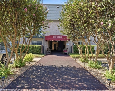 2425 Ashdale Dr - Photo Thumbnail 19