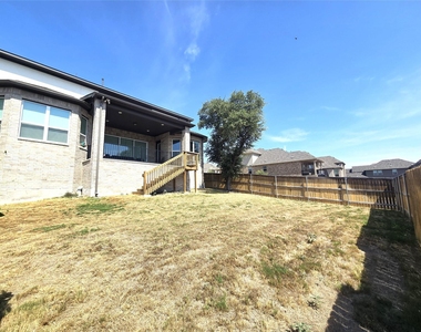 112 Texas Bluebonnet Trl - Photo Thumbnail 36