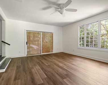1209 Roosevelt Drive - Photo Thumbnail 11