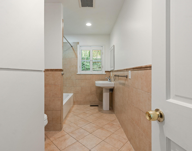 1209 Roosevelt Drive - Photo Thumbnail 17