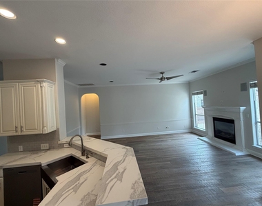 207 Arrowhead Trl - Photo Thumbnail 7