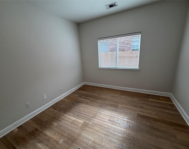 207 Arrowhead Trl - Photo Thumbnail 19