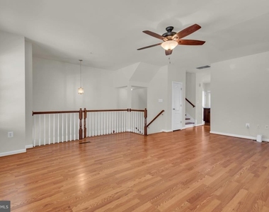 4934 Olympia Place - Photo Thumbnail 4